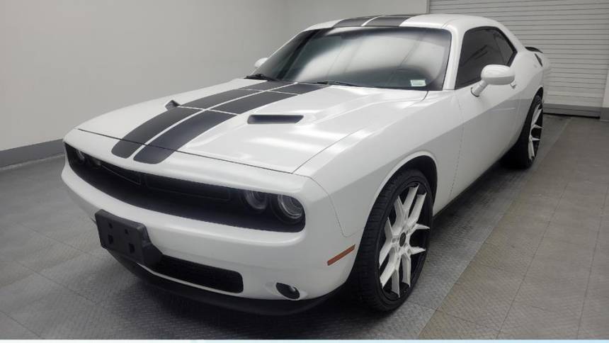 2017 Dodge Challenger SXT — Coupe — 70,507 mi — Highland, IN