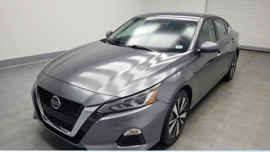 2022 Nissan Altima SV — Sedan — 15,685 mi — Highland, IN