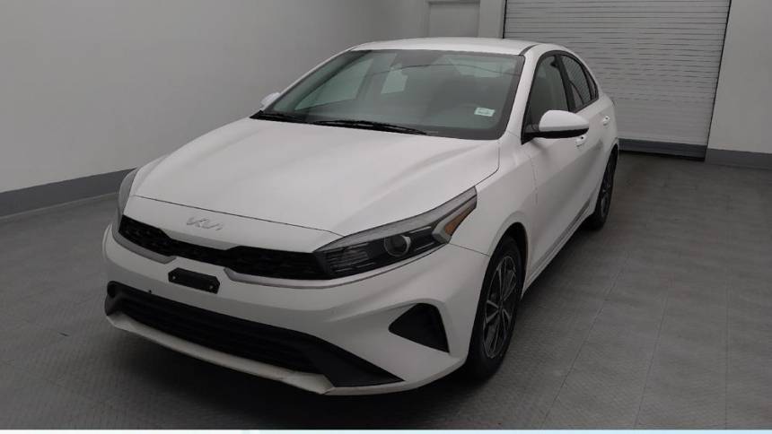 2022 Kia Forte LXS — Sedan — 104,149 mi — Gladstone, MO
