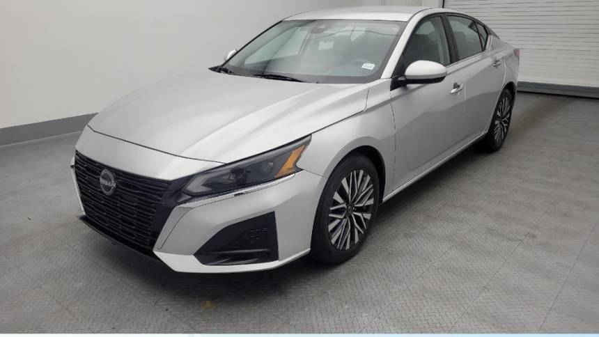 2023 Nissan Altima SV — Sedan — 38,993 mi — Independence, MO
