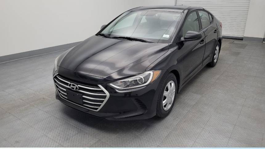 2017 Hyundai Elantra SE — Sedan — 116,375 mi — Cincinnati, OH