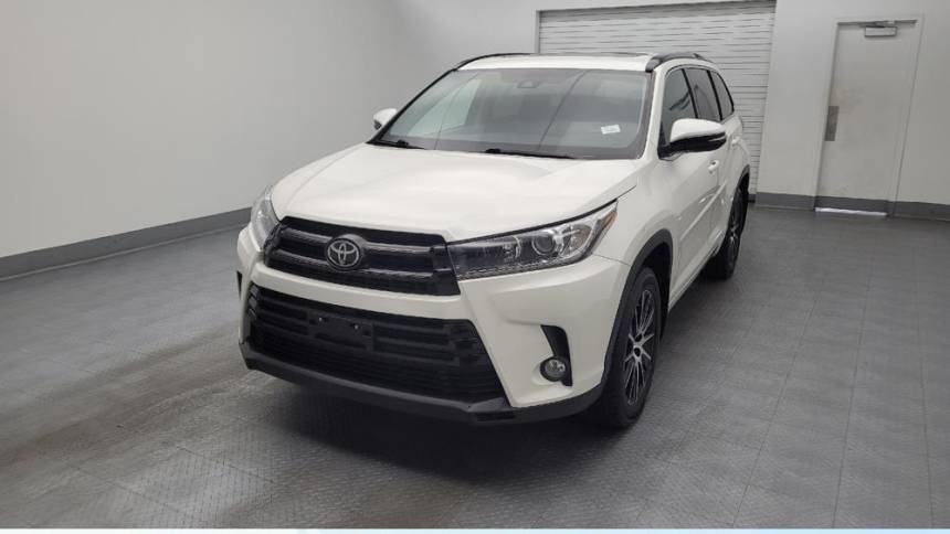 2017 Toyota Highlander SE V6 — SUV — 135,655 mi — Fairfield, OH