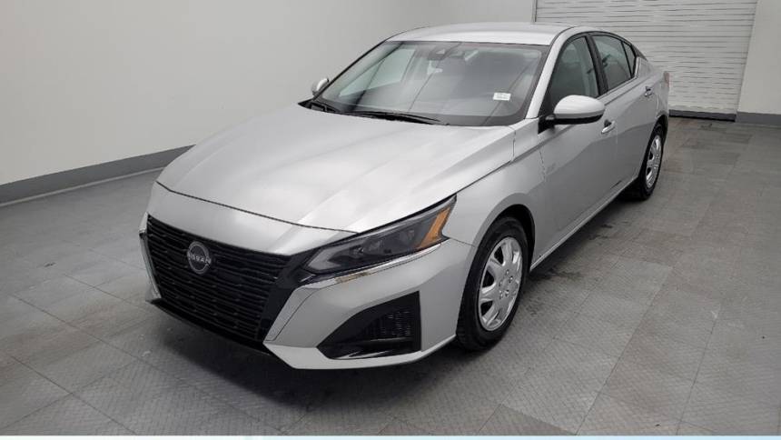 2023 Nissan Altima S — Sedan — 40,230 mi — Maple Heights, OH