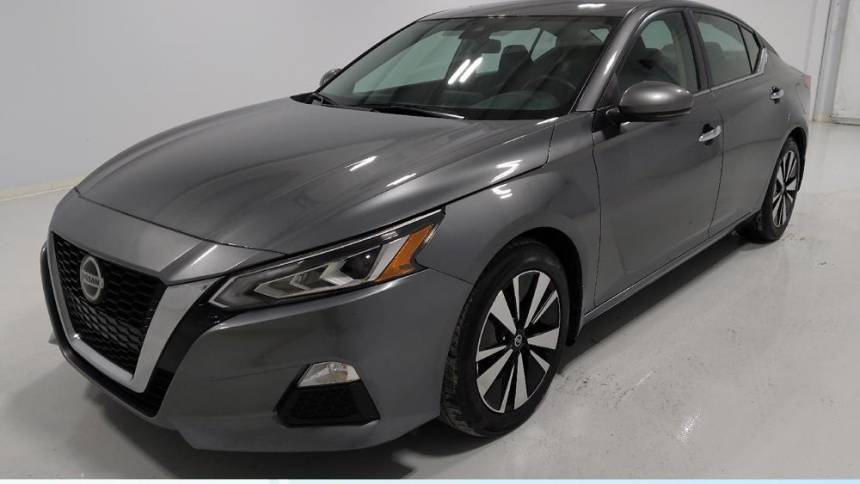 2022 Nissan Altima SV — Sedan — 32,223 mi — Miamisburg, OH