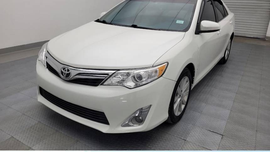 2014 Toyota Camry XLE V6 — Sedan — 113,845 mi — Houston, TX