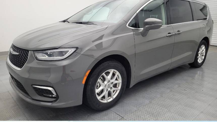 2022 Chrysler Pacifica Touring L — Minivan — 84,428 mi — Houston, TX