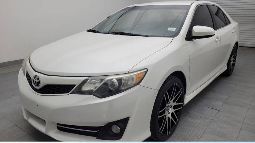 2014 Toyota Camry SE — Sedan — 77,017 mi — Houston, TX