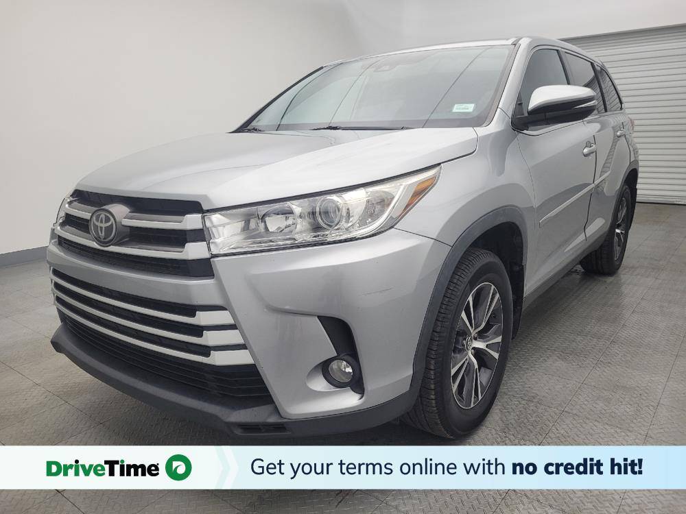 2019 Toyota Highlander LE V6 — SUV — 90,210 mi — Houston, TX