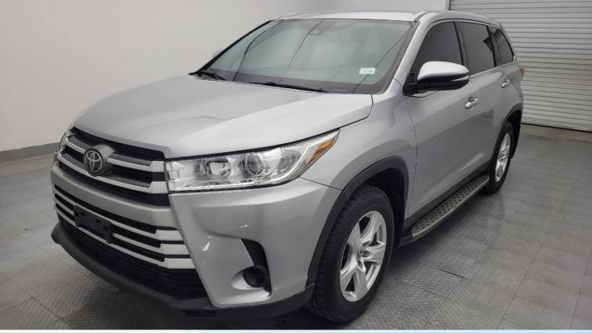 2019 Toyota Highlander LE V6 — SUV — 82,958 mi — Live Oak, TX