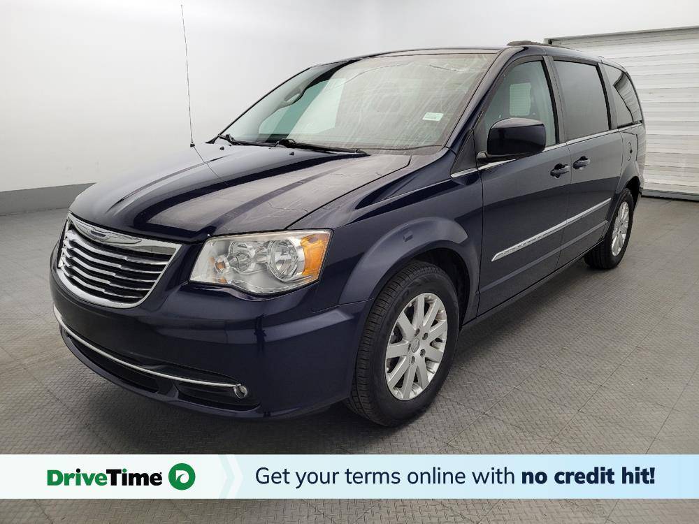2015 Chrysler Town & Country Touring — Minivan — 122,396 mi — Newport News, VA