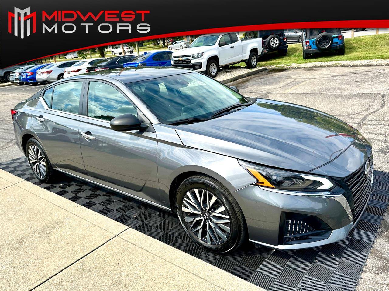 2025 Nissan Altima SV — Sedan — 24,142 mi — Indianapolis, IN