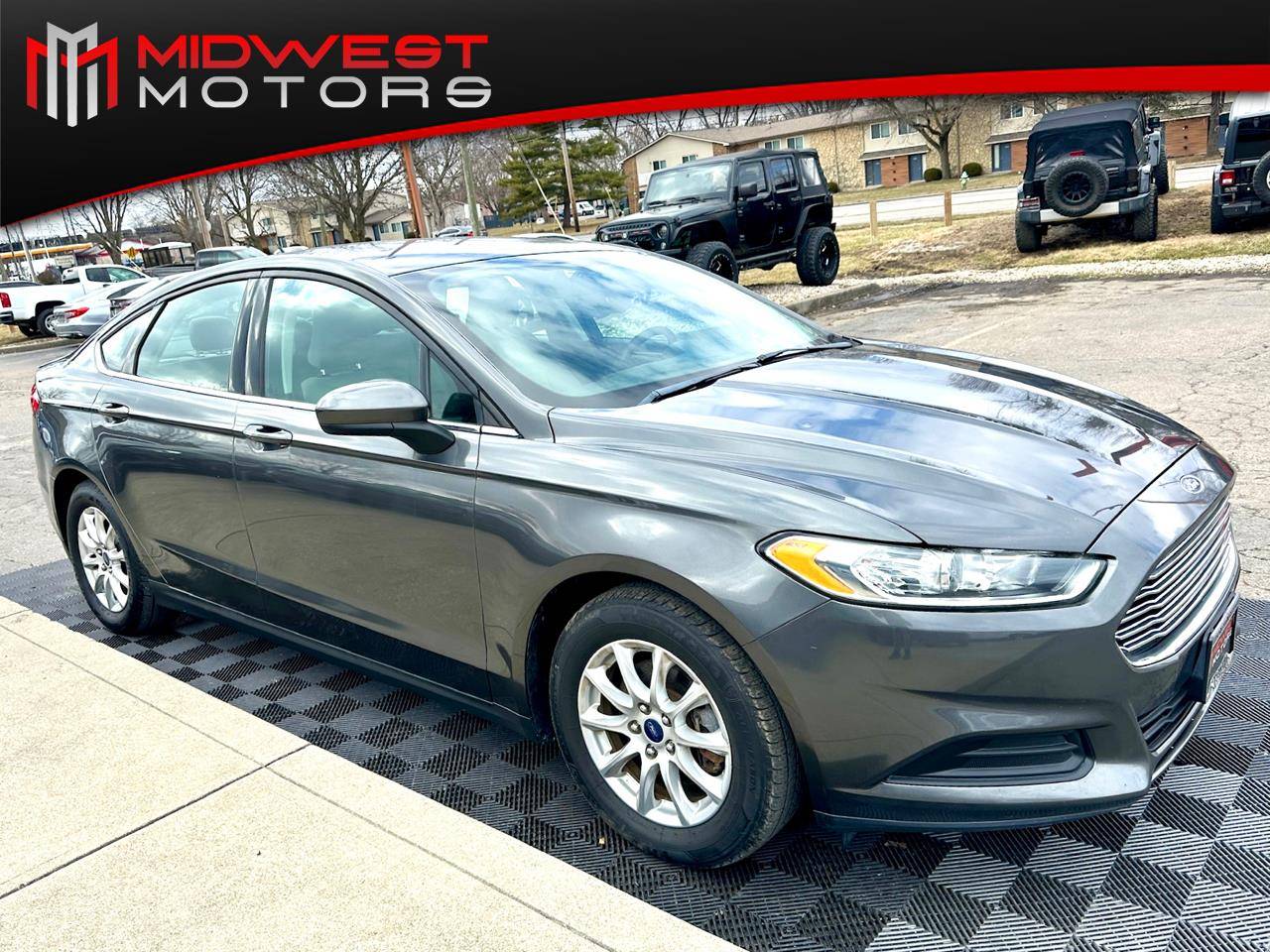 2016 Ford Fusion S — Sedan — 86,344 mi — Indianapolis, IN