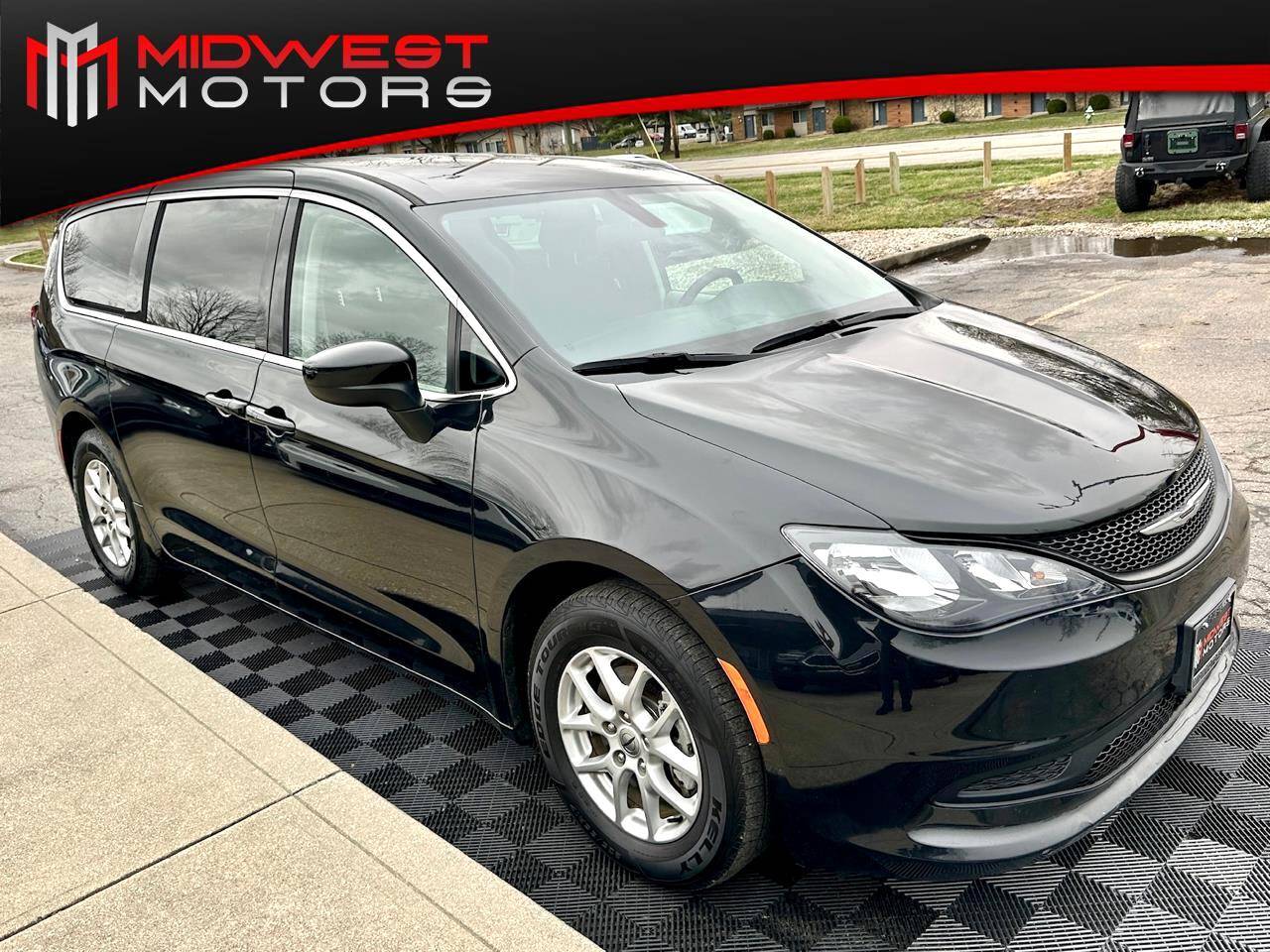 2022 Chrysler Voyager LX — Minivan — 87,894 mi — Indianapolis, IN