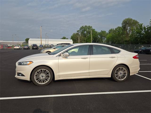 2016 Ford Fusion SE — Sedan — 121,226 mi — Fort Wayne, IN