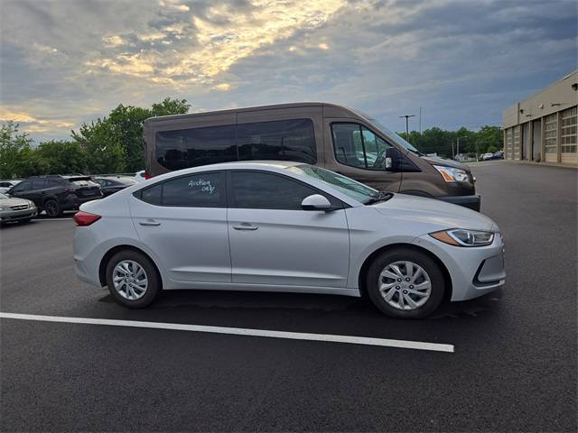 2018 Hyundai Elantra SE — Sedan — 72,683 mi — Fort Wayne, IN