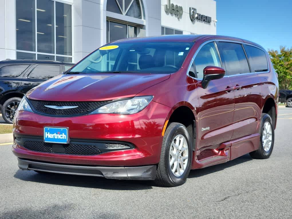 2023 Chrysler Voyager LX — Minivan — 23,811 mi — Elkton, MD