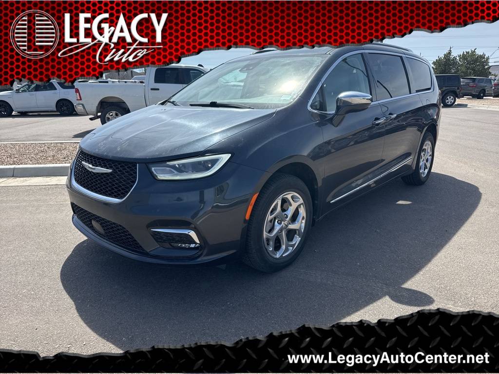 2021 Chrysler Pacifica Limited — Minivan — 70,032 mi — Garden City, KS