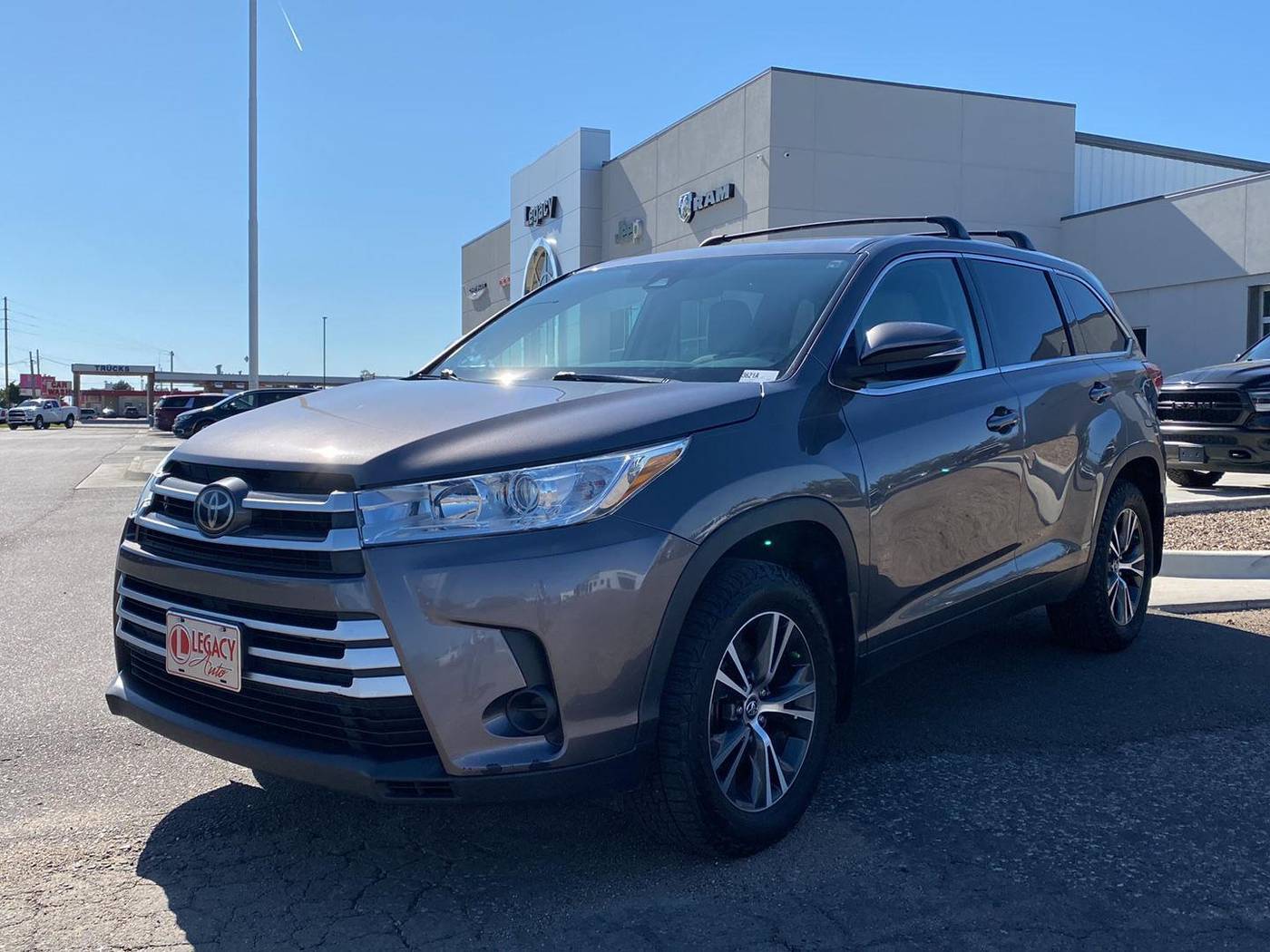 2019 Toyota Highlander LE Plus — SUV — 106,668 mi — Garden City, KS