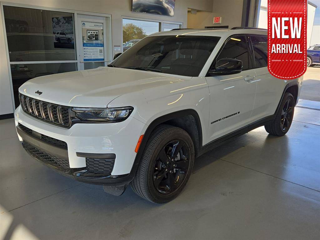 2023 Jeep Grand Cherokee Altitude X — SUV — 21,012 mi — Garden City, KS