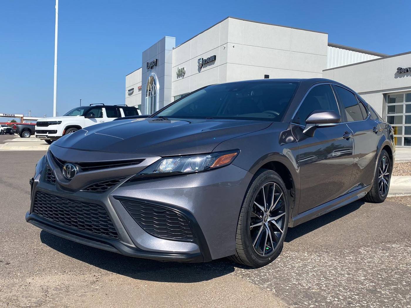 2024 Toyota Camry SE — Sedan — 50,533 mi — Garden City, KS