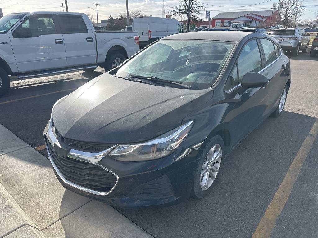 2019 Chevrolet Cruze LT — Hatchback — 112,317 mi — Garden City, KS