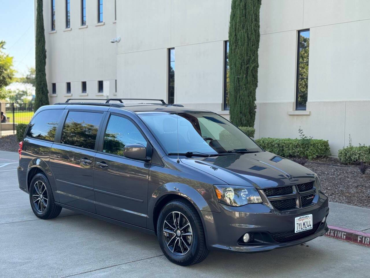 2017 Dodge Grand Caravan GT — Minivan — 128,362 mi — Roseville, CA