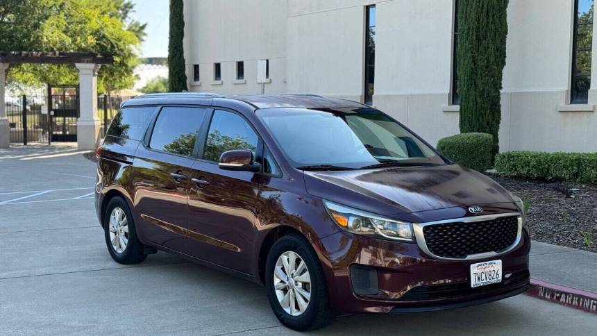 2015 Kia Sedona LX — Minivan — 135,287 mi — Roseville, CA