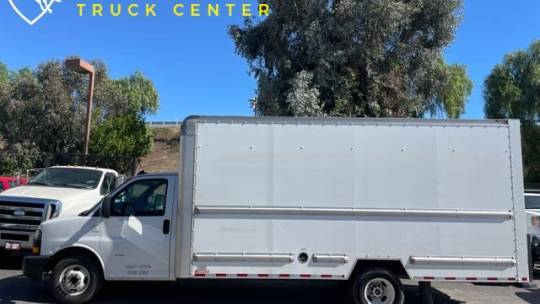 2018 GMC Savana Commercial Cutaway 3500 — Chassis Cab Truck — 121,913 mi — Norco, CA