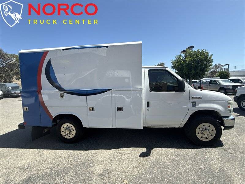 2013 Ford Econoline Commercial Cutaway E-350