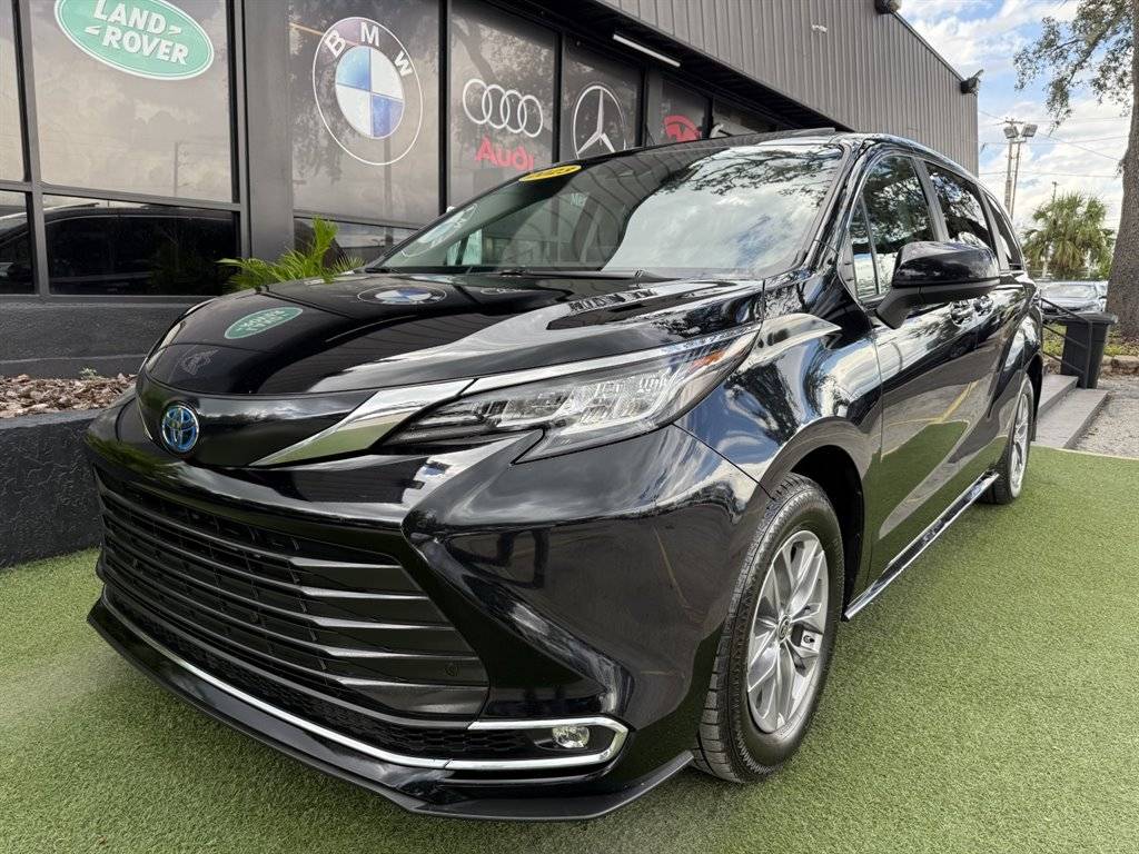 2023 Toyota Sienna XLE — Minivan — 47,088 mi — Tampa, FL