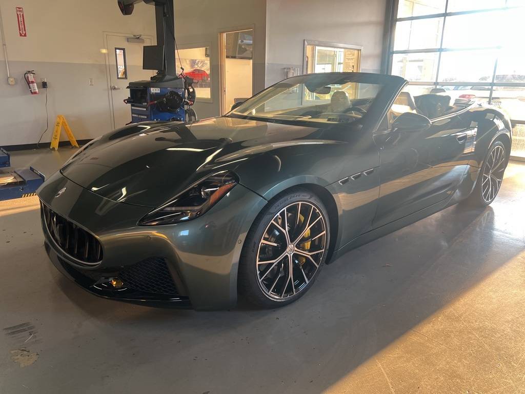 2026 Maserati GranCabrio Modena