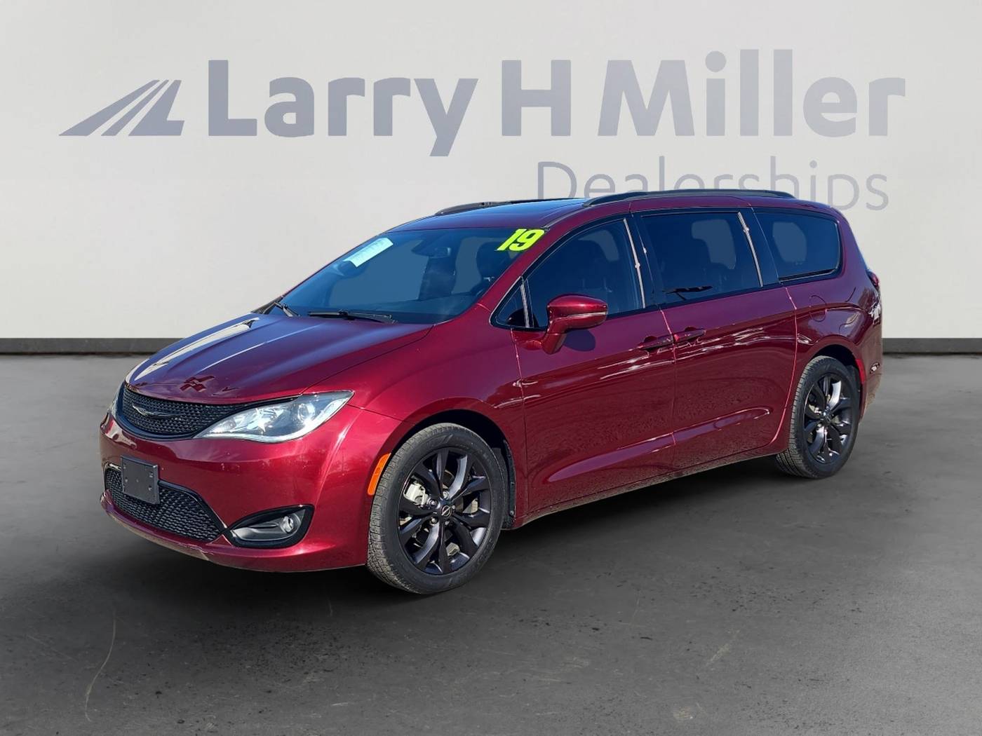 2019 Chrysler Pacifica Limited 35th Anniversary — Minivan — 122,196 mi — Tucson, AZ