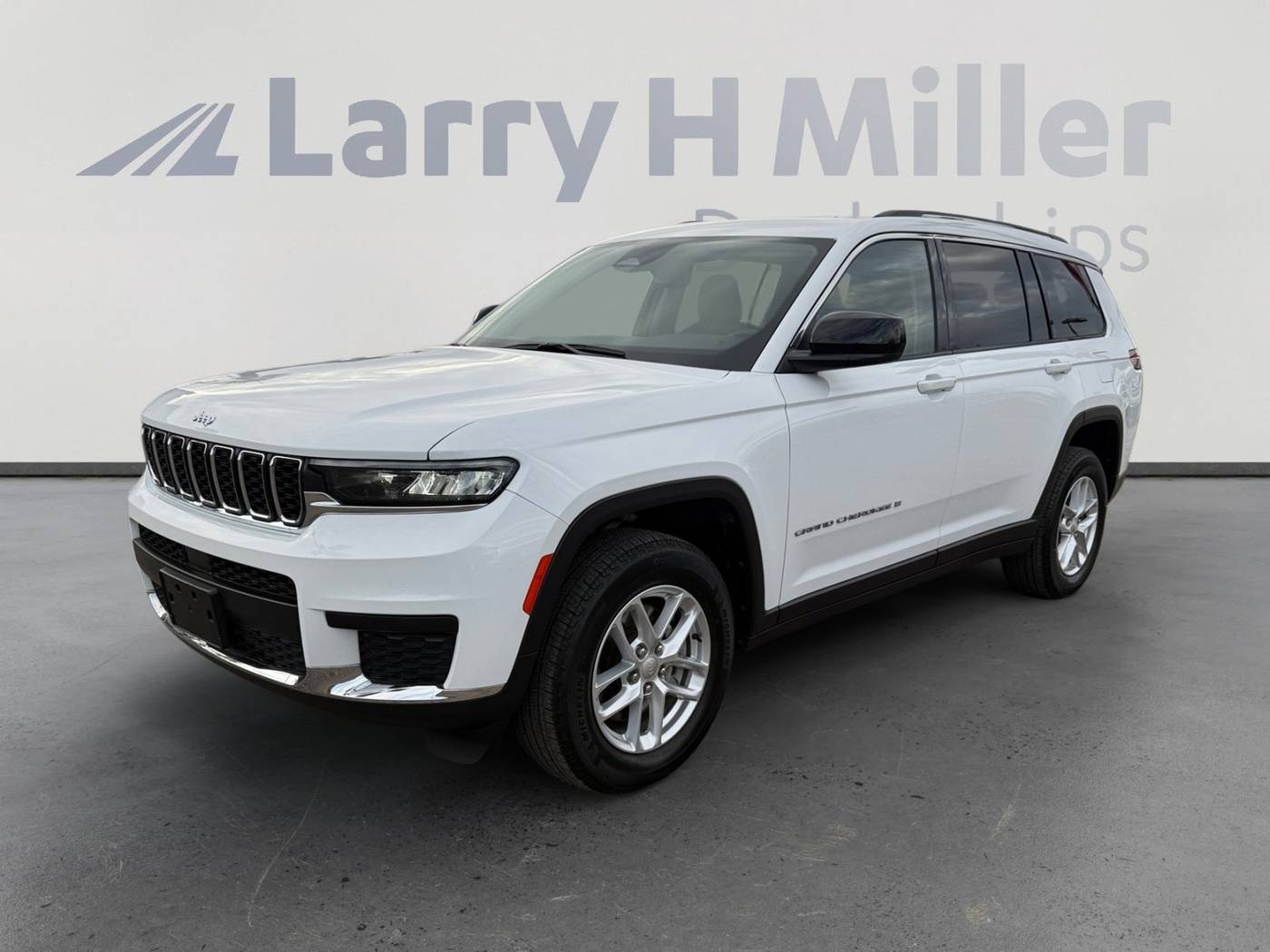 2023 Jeep Grand Cherokee Laredo — SUV — 28,661 mi — Tucson, AZ