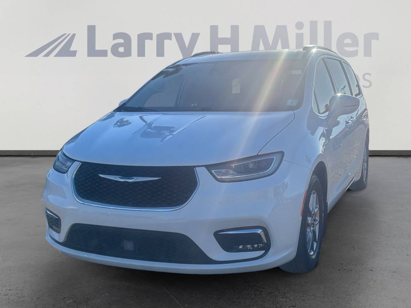 2021 Chrysler Pacifica Touring — Minivan — 56,500 mi — Tucson, AZ