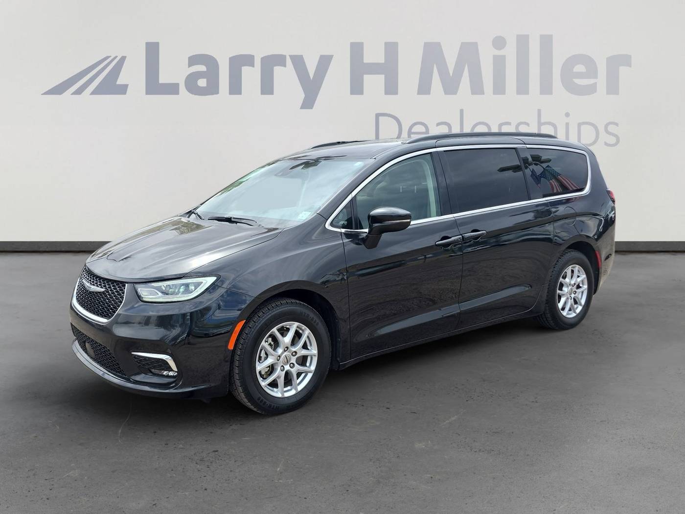 2022 Chrysler Pacifica Touring L — Minivan — 70,187 mi — Tucson, AZ
