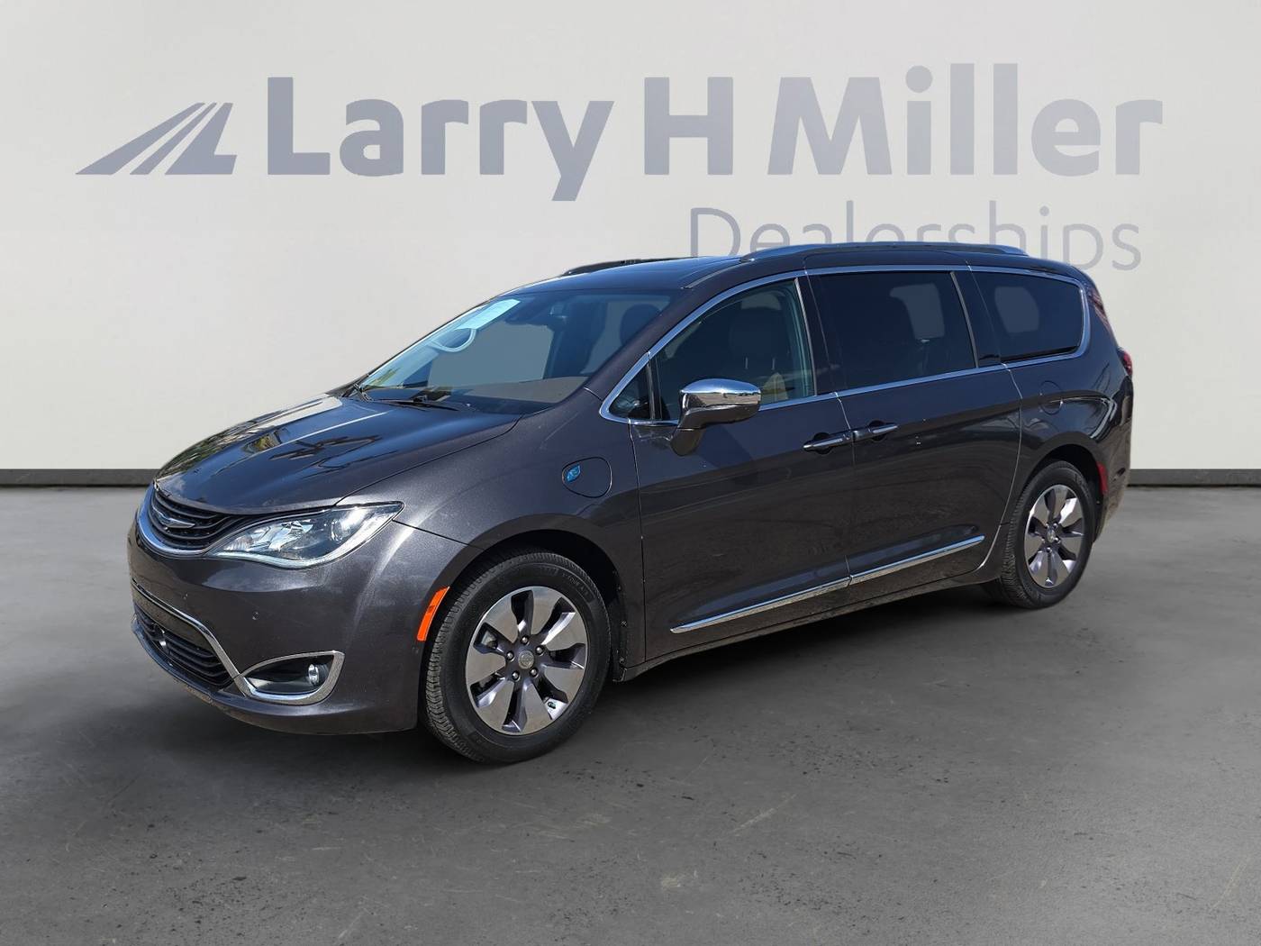 2019 Chrysler Pacifica Hybrid Limited — Minivan — 148,981 mi — Tucson, AZ
