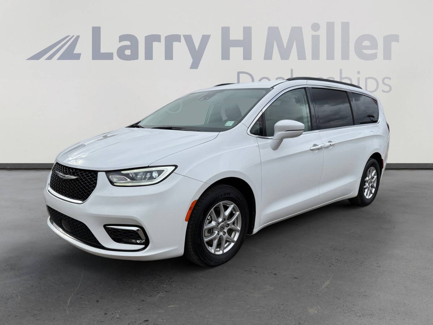 2022 Chrysler Pacifica Touring L — Minivan — 69,672 mi — Tucson, AZ