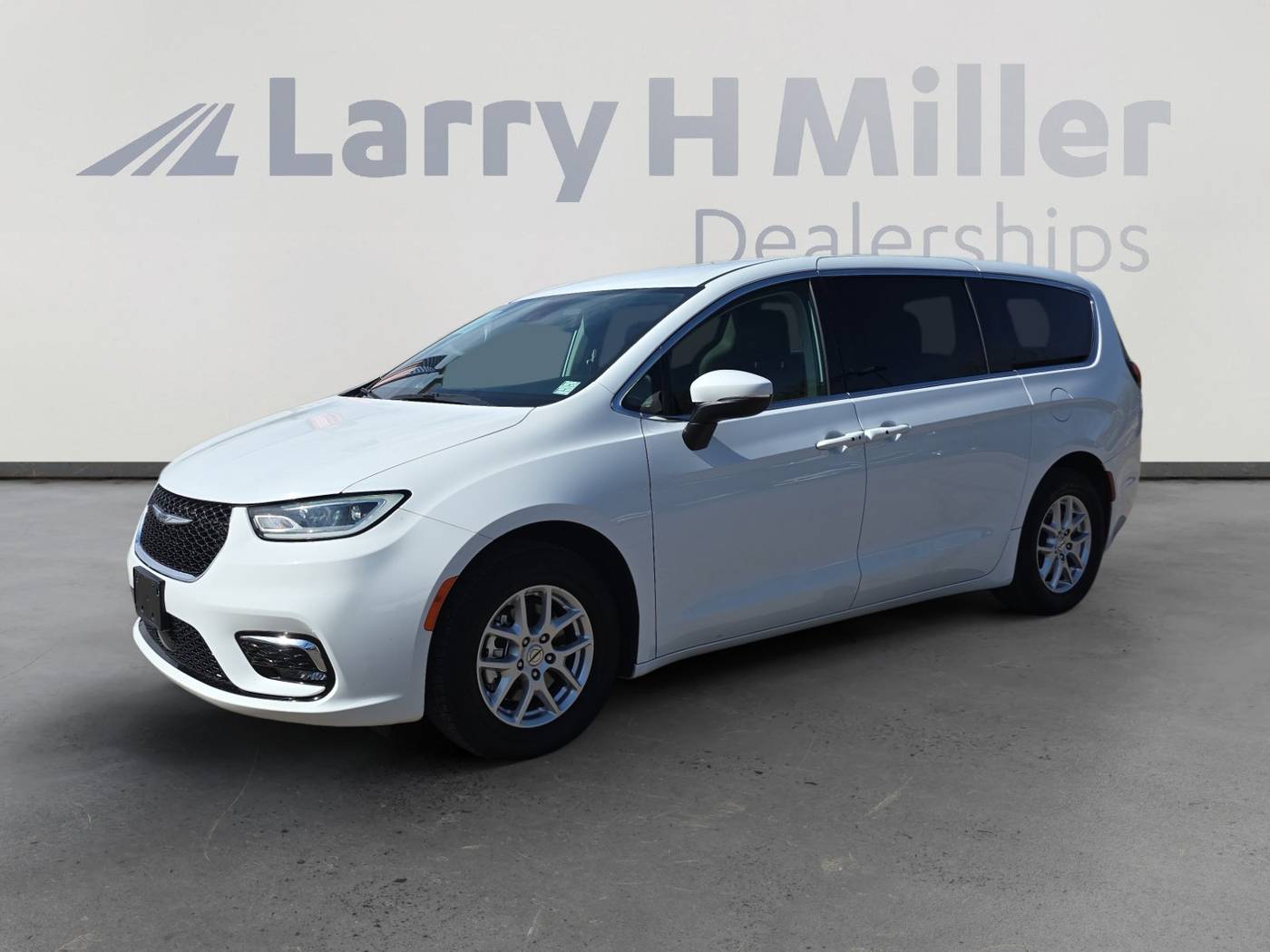 2023 Chrysler Pacifica Touring L — Minivan — 63,677 mi — Tucson, AZ