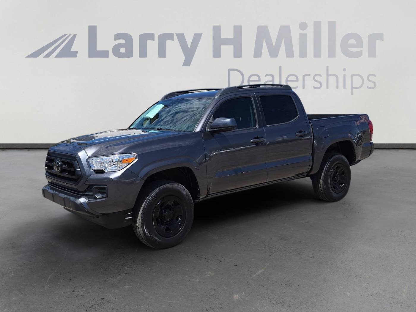 2022 Toyota Tacoma SR — Pickup Truck — 32,300 mi — Tucson, AZ