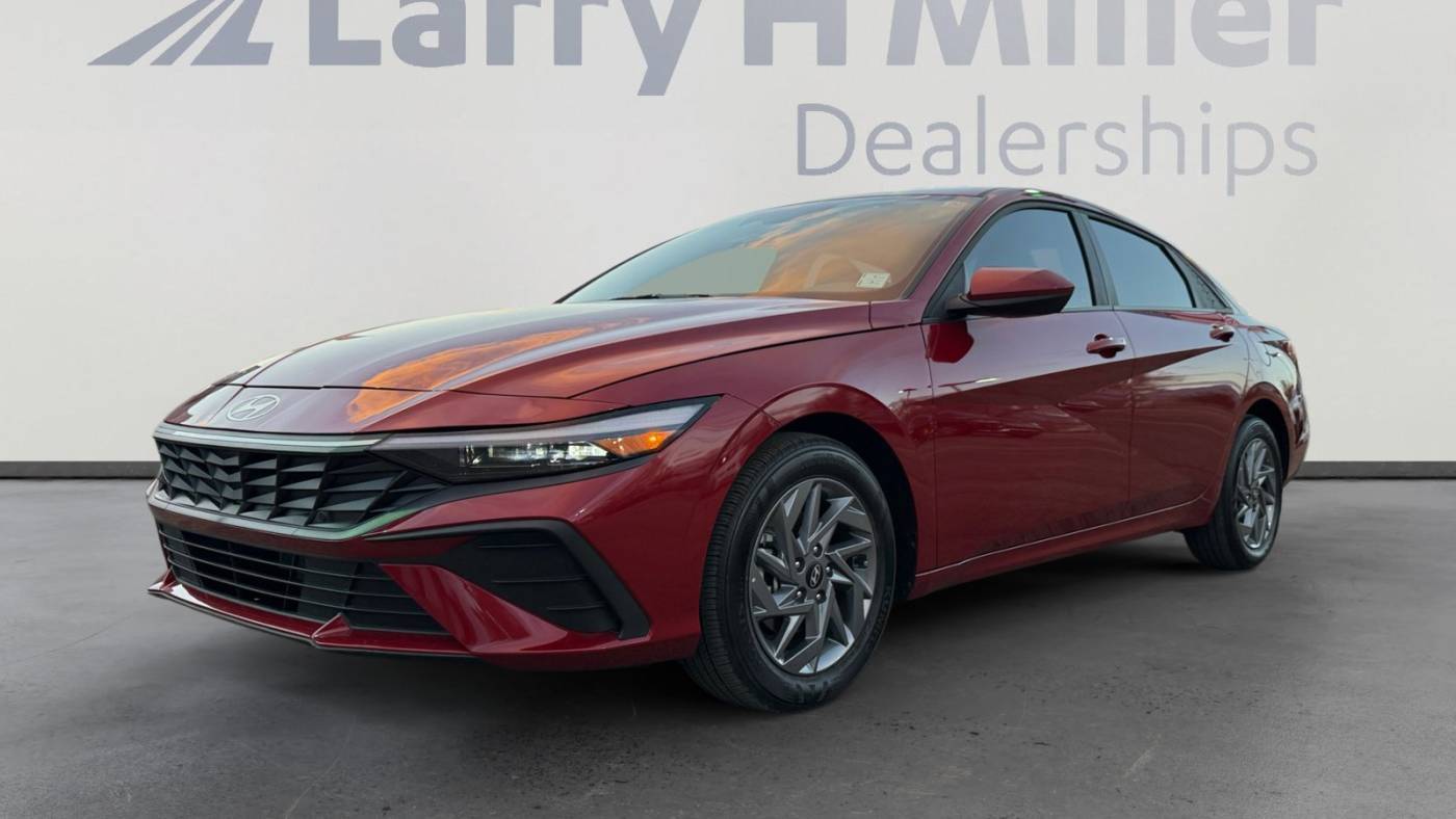 2024 Hyundai Elantra SEL — Sedan — 4,389 mi — Tucson, AZ