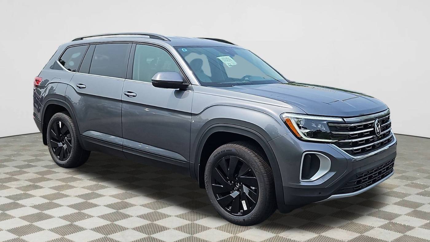 2024 Volkswagen Atlas SE with Technology — SUV — 3,797 mi — Lowell, MA