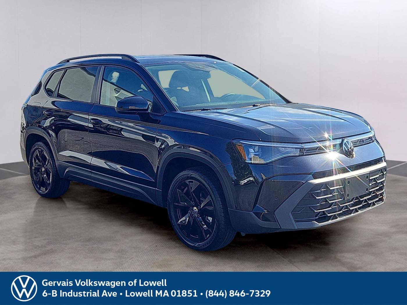 2025 Volkswagen Taos SE Black — SUV — 6,592 mi — Lowell, MA