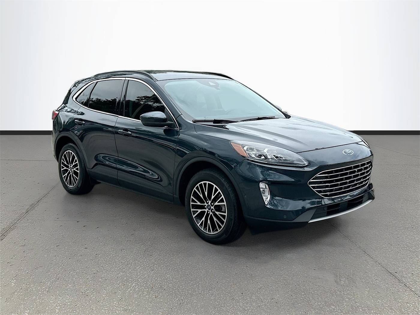 2022 Ford Escape Titanium Plug-In Hybrid — SUV — 21,166 mi — Brandenton, FL