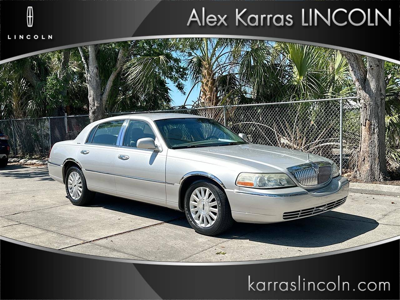 2004 Lincoln Town Car Signature — Sedan — 127,581 mi — Brandenton, FL