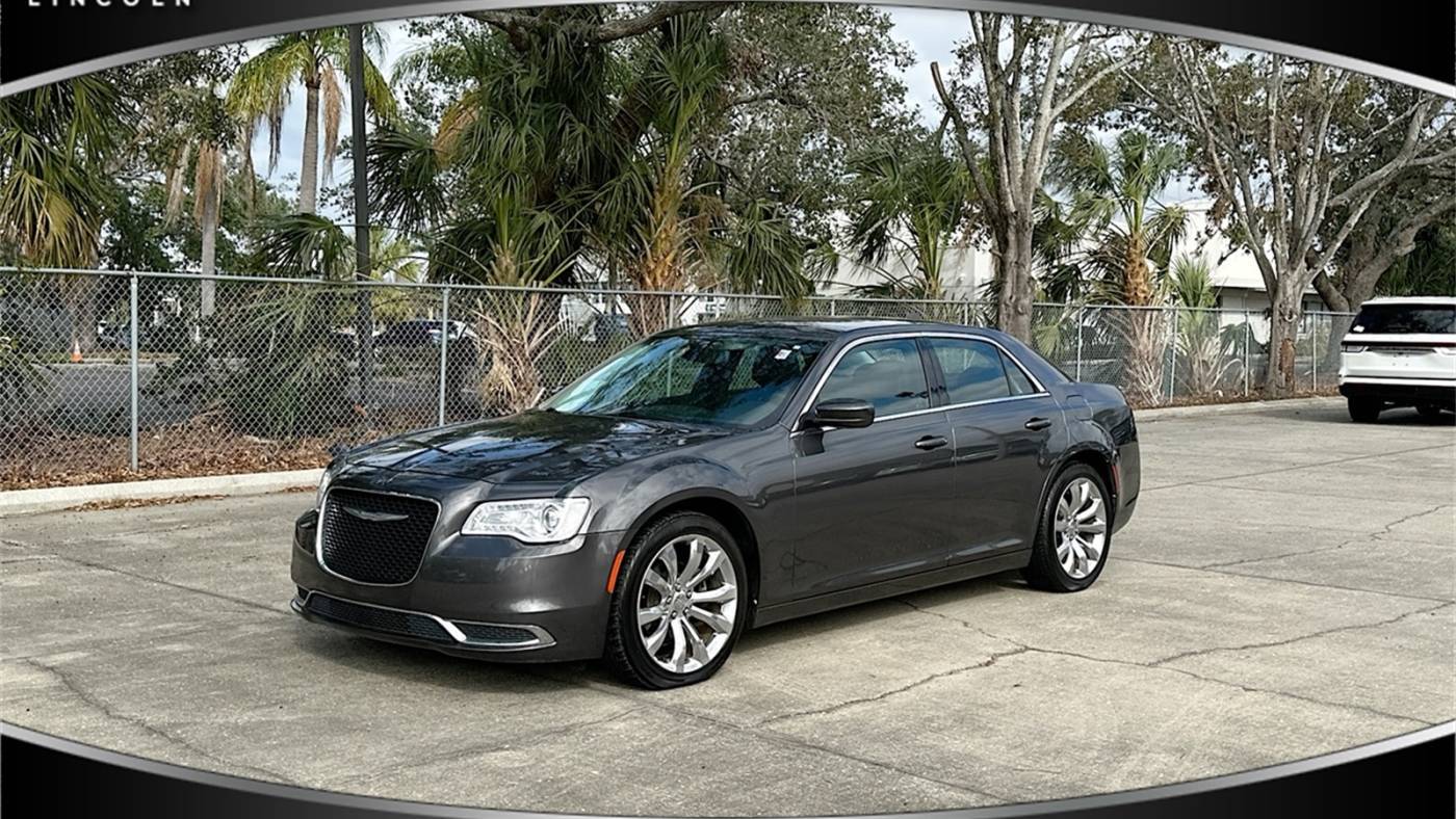 2017 Chrysler 300 Limited — Sedan — 72,473 mi — Brandenton, FL