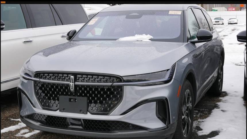 2024 Lincoln Nautilus Premiere — SUV — 4,476 mi — St. Paul, MN