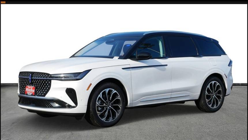 2024 Lincoln Nautilus Reserve — SUV — 1,248 mi — St. Paul, MN