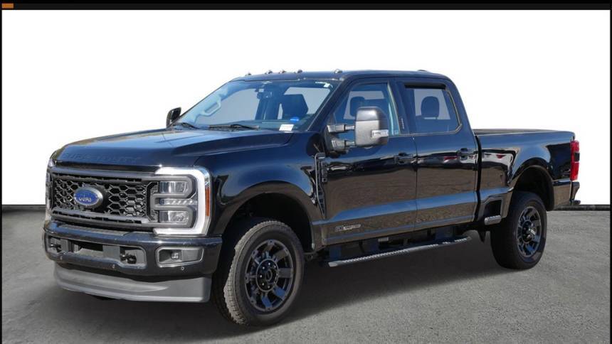 2023 Ford Super Duty F-250 LARIAT — Pickup Truck — 17,358 mi — St. Paul, MN