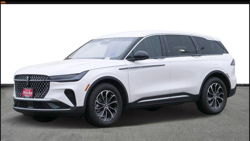 2024 Lincoln Nautilus Premiere — SUV — 4,592 mi — St. Paul, MN