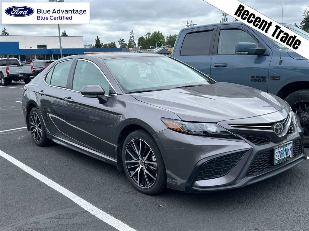 2022 Toyota Camry SE — Sedan — 57,479 mi — Keizer, OR